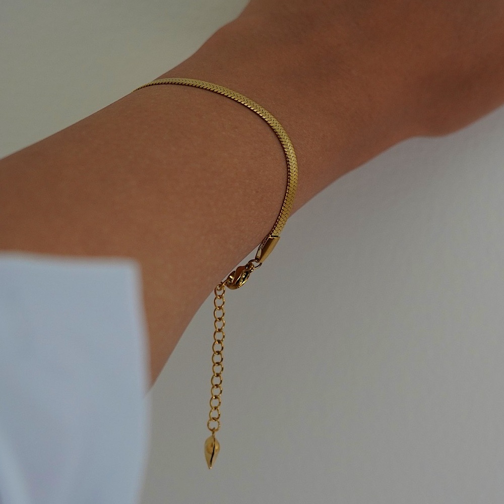 Gold Snake Chain bracelet